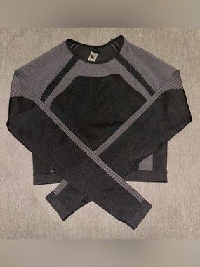 Garage B.DY | Black & Grey Striped Long Sleeve Cropped Top